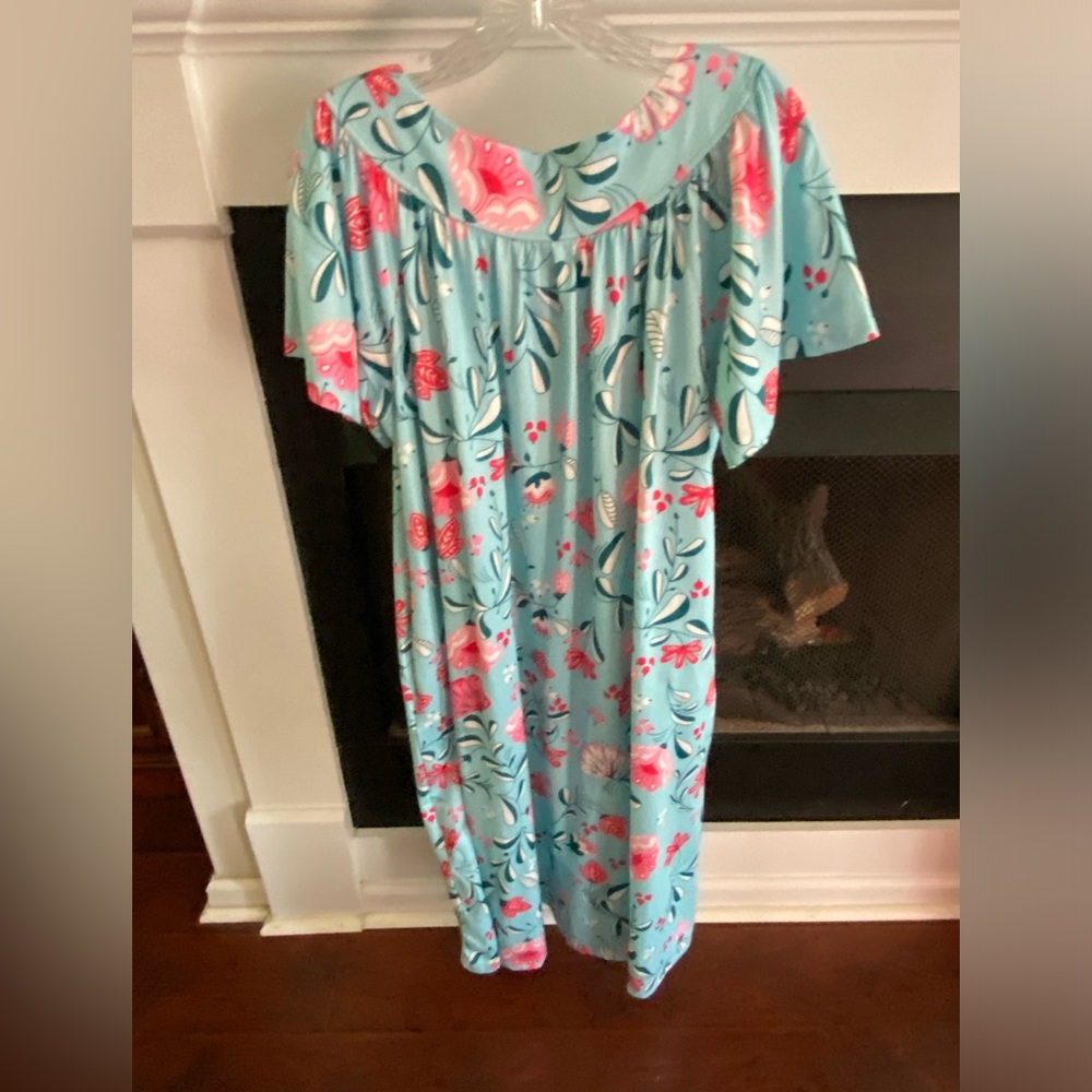 Women’s very nice blue multi dress, you’ll love it